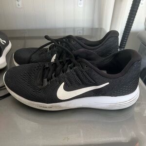Women’s Nike shoes